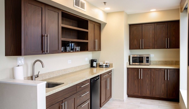 Hyatt Place Edmonton-West