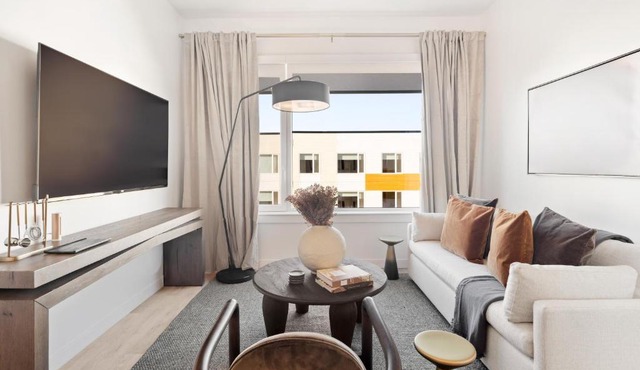 Hyatus Luxury Residences Boston Everett Premier Collection