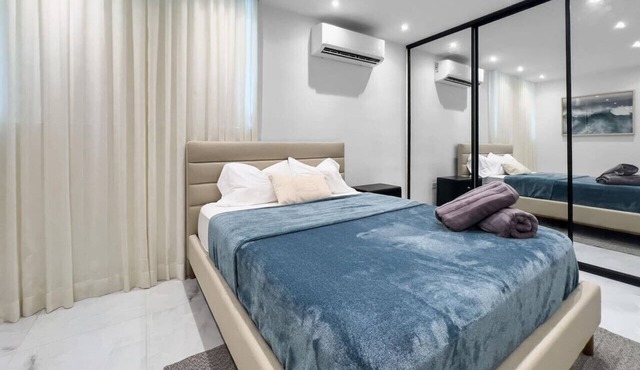 Hyde Park #7 | Comfy Apt W/Parking @ San Juan