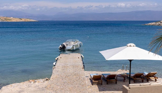 Hydra villa with pool and breathtaking views