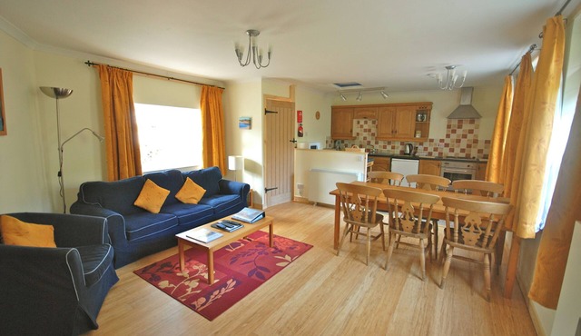 Hydrangea Cottage, Detached 1750,s Stone Cottage, Fully Modernised