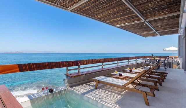 Hydrobates Waterfront Villa
