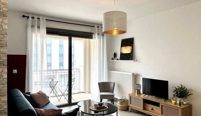 Hyper Centre Tours apartment with bike room