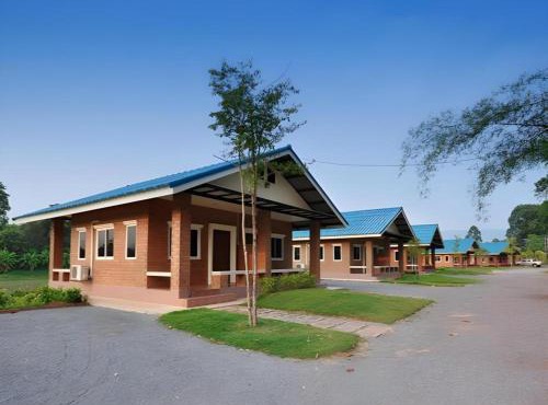I Din Lake View Resort