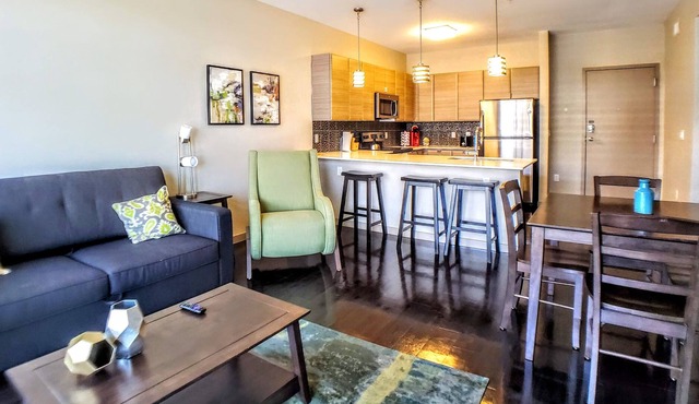 I1│Perfect Location│PHX Conv Ctr│King Bed│Pool