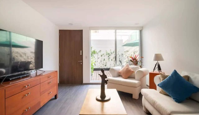 I105- 3BR/2BTH - One Bedroom Apartment, Sleeps 5