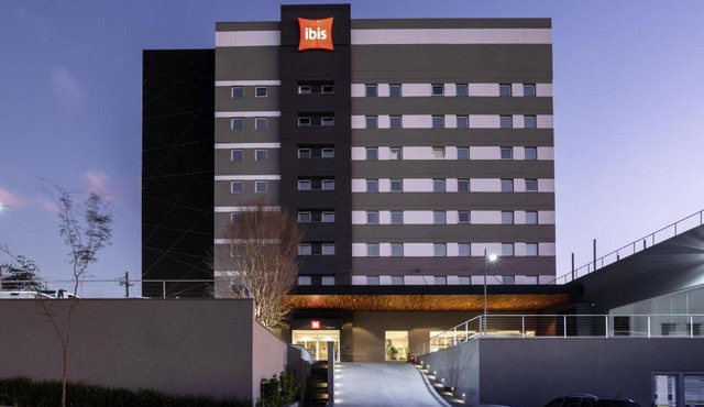 ibis Botucatu