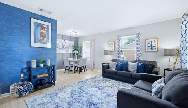 Ice Bath + Fire Pit + Outdoor Bar · 3BR · Mins to Uptown