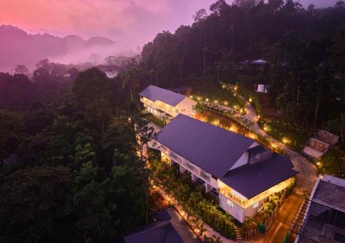 Ice Cliff Resort Munnar by VOYE HOMES Premium Stay with Pool