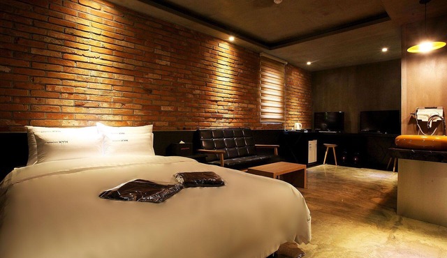 Icheon Boutique XYM