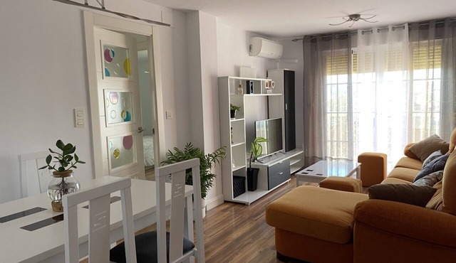 Ideal apartment for families right next to subway and bus.