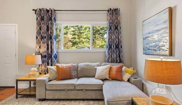 Ideal Northwest Getaway | Near Lake Washington and Seattle
