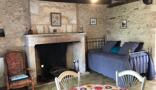 Ideal romantic stay, in the countryside 5 minutes from the center