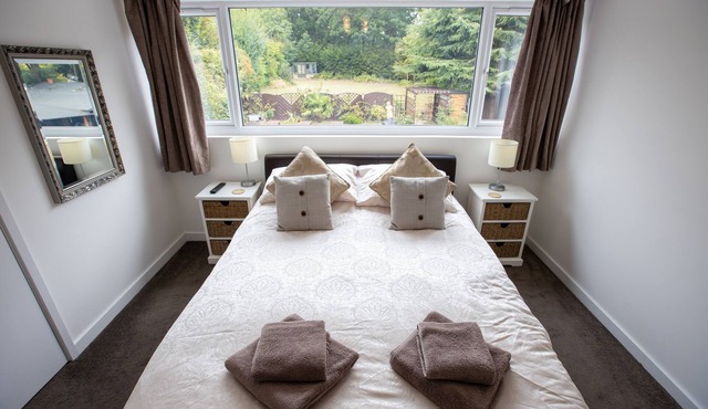 Ideal SE London apartment Great for walks sightseeing golf & restaurants parks