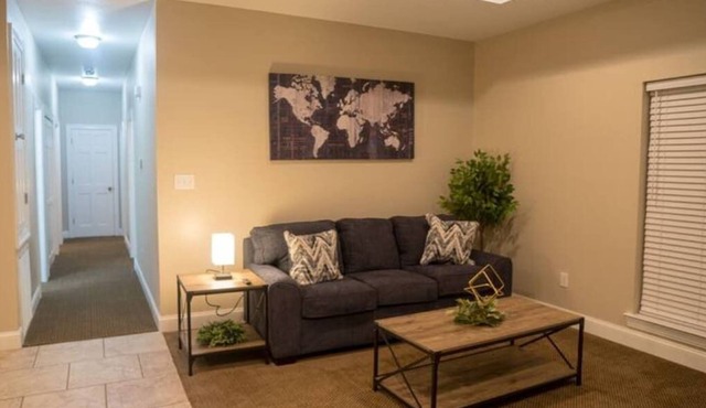 Ideal Vacation Home for Families 3 Beds 2 Baths