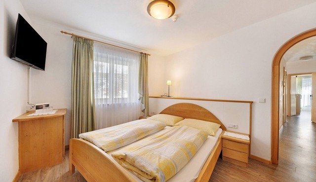 Idyllic Apartment 'Innerwalten 200' with Mountain Views, Restaurant & Parking