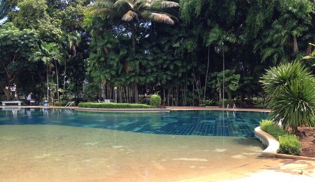 Idyllic beach villa C7 through the tropical garden to the "private beach"