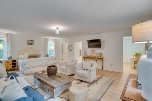 Idyllic Cave Spring Studio w/Patio & Fire Pit!