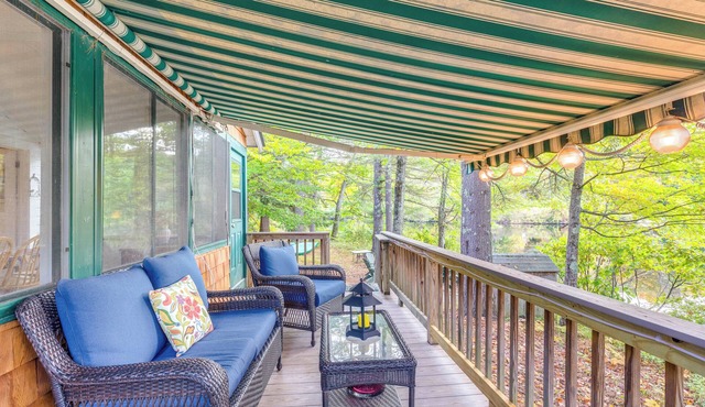 Idyllic Lakefront Cottage Near Mount Sunapee