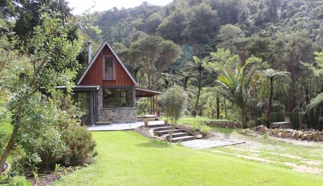 Idyllic river side retreat