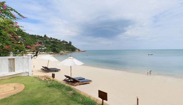 Idyllic Samui Beach Villa Resort