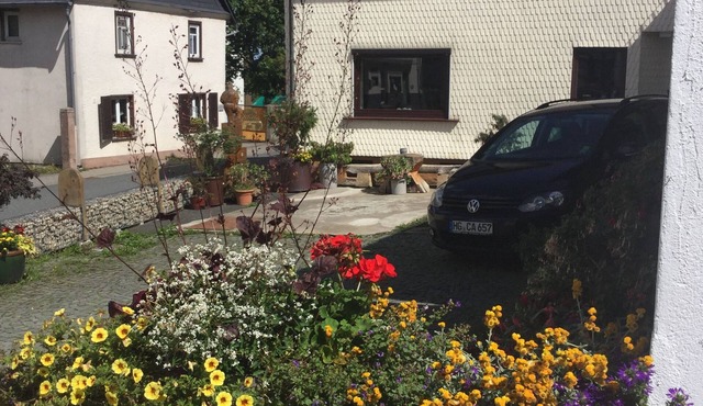 Idyllic situated holiday home on the Treisberg/Schmitten (Taunus)