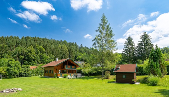 Idyllic vacation home in a quiet location