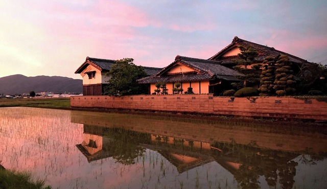 Idyllic views and multiple spacious rooms The entire building can be rented for 1 to 8 people / Kameoka Kyōto