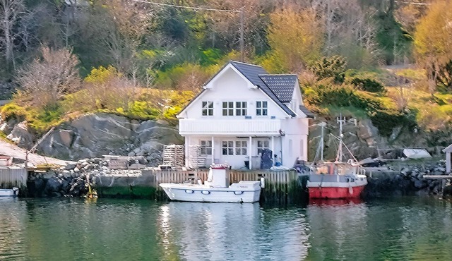 Idyllically located awaits you this charming cottage and its terrace.