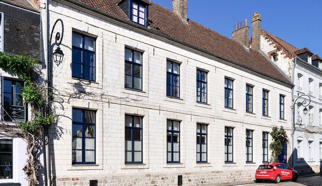 If you dream of vacationing in historic walls, you should take a closer look at this exclusive vacat