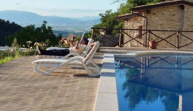 Il Barbacane,nice small house with pool, small doesn’t mean small,but beautiful