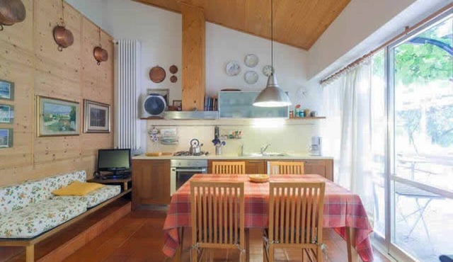 “Il Geranio” charming apartment with swimming pool and park for ultimate relax