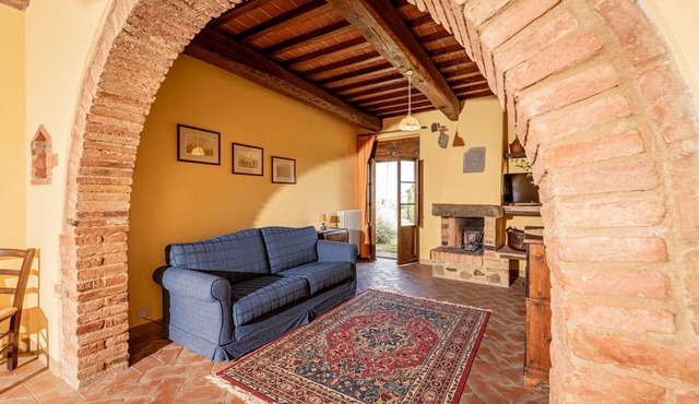 "Il Querciolo" Apartment "Fitto" for 4+2 people in a farmhouse in Valdichiana, in the heart of Tuscany