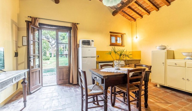 "Il Querciolo" Apartment "Carnovalino" for 2 people in a farmhouse in Valdichiana, in the heart of Tuscany