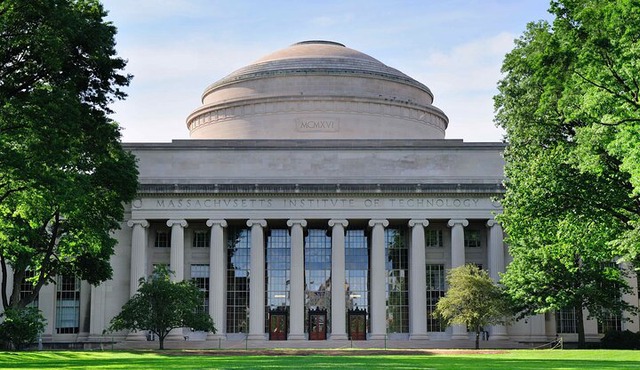 Illustrious Schools: Group Tour of MIT And Harvard