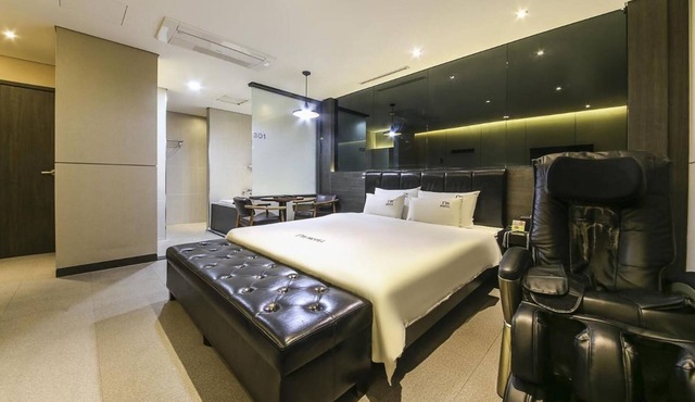 IM Hotel