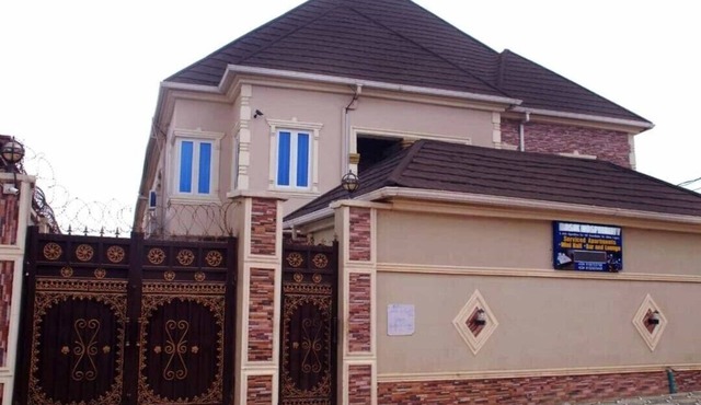 Immaculate 2-Bed Apartment in Idimu