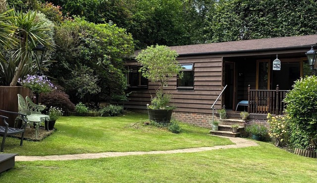 Immaculate, luxury, detached Cabin style accomdation in tranquil setting.