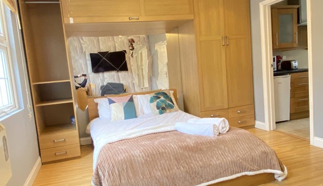 Immaculate Studio Apartment in Edgware Road