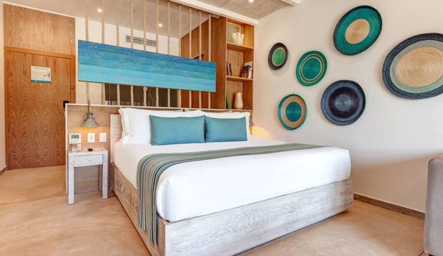 Immerse Yourself in the Beauty of Holbox! Outdoor Pool, Walk to Beach