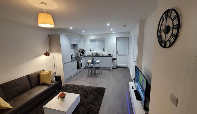 Impeccable 2-bed House in Milton Keynes