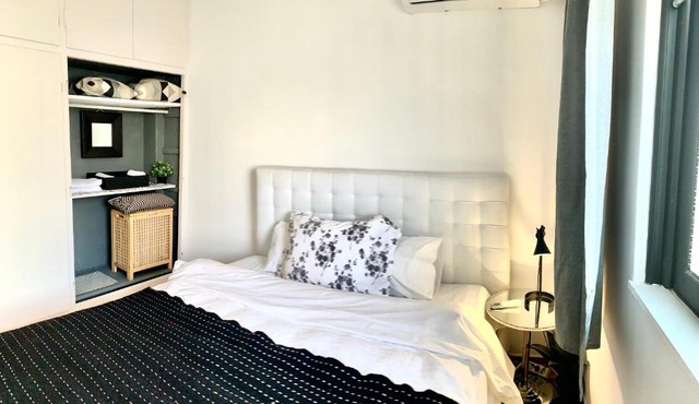 Impeccable 3-Bed Apartment in Athens