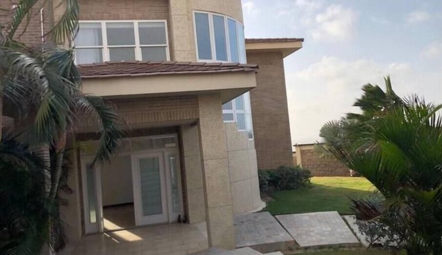 Impressive Beachfront Cabin for rent