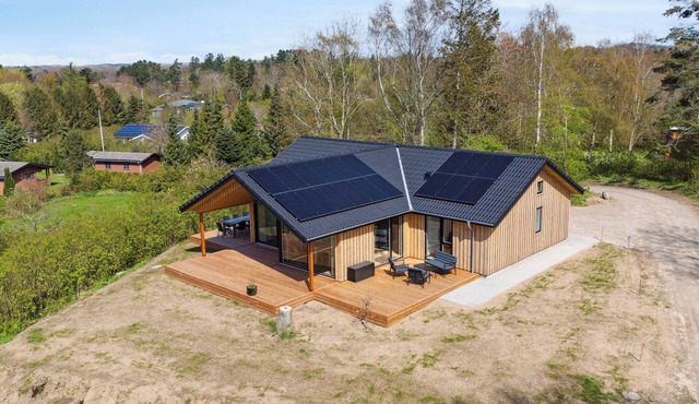 Impressive holiday cottage by the Helsnæs Bay