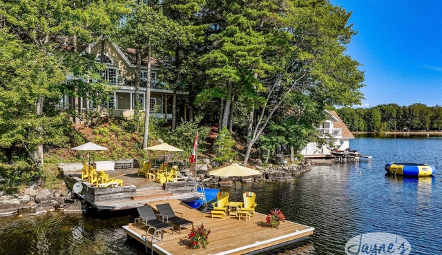 Impressive renovated 6 bed 4 bath Lake Muskoka cottage with captivating views!
