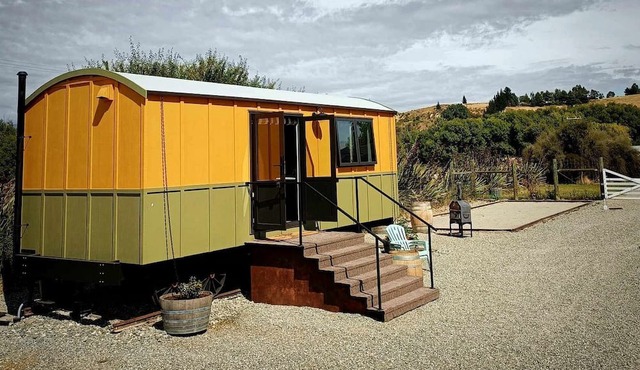 Impressive Secluded Caravan in Galloway, South Island