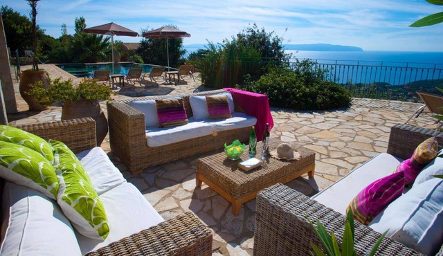 Impressive Stone Villa, A/C, Private Infinity Pool, Panoramic Sea & Sunset Views - 4km from Skala!