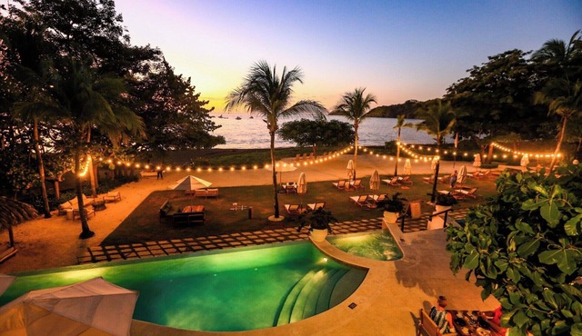 Impressively designed and decorated 3rd-floor space overlooking pool in Coco