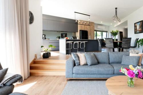 Impressively Spacious Modern & Convenient