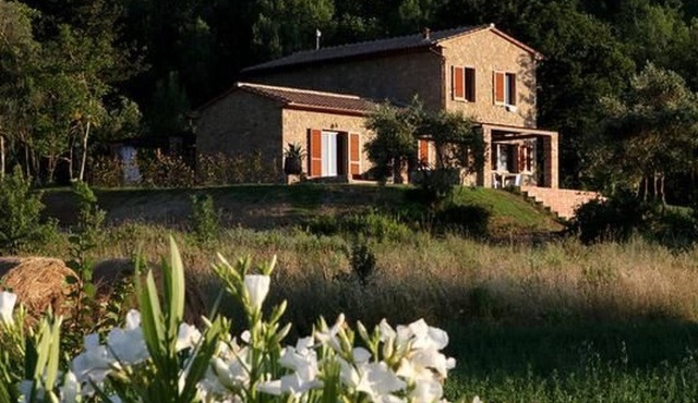 in Montescudaio mit Großem Garten by Interhome